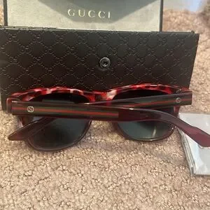 Gucci | Accessories | Gucci Red Tortoise Framed Sunglasses 